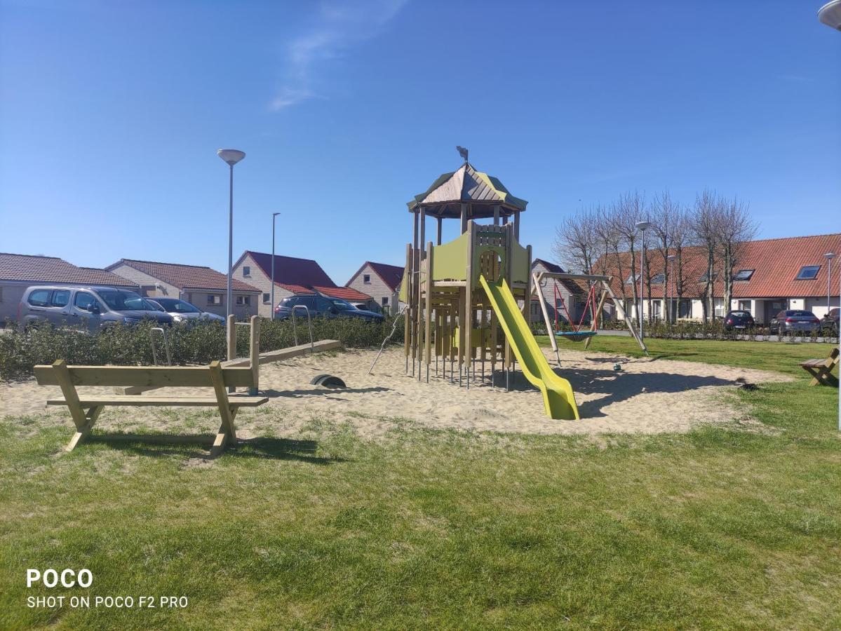 Vakantiewoning Polderhuis 10, Airco En Verwarming In Alle Kamers, Prive Parkeerplaats En Afgesloten Tuin Koksijde Kültér fotó